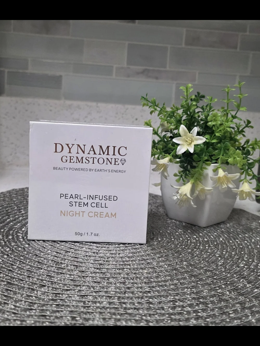 Pearl-Infused Stem Cell Night Cream — White